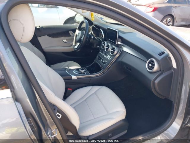 55SWF4JB9HU213394 Mercedes-Benz C 300 Luxury/sport
