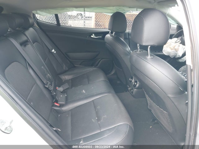 KIA Stinger 2018 KNAE15LA3J6022333 Image 8