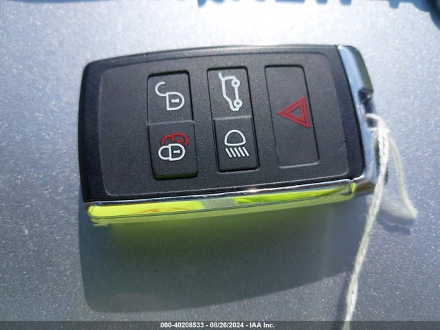 SALKP9FU6NA002994 Land Rover New Range Rover P400 Se