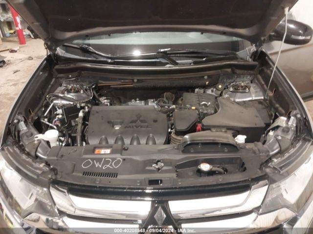JA4AZ3A38JZ024283 Mitsubishi Outlander Le