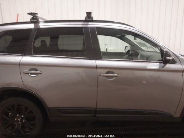 JA4AZ3A38JZ024283 Mitsubishi Outlander Le