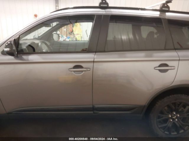 JA4AZ3A38JZ024283 Mitsubishi Outlander Le