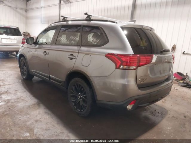 JA4AZ3A38JZ024283 Mitsubishi Outlander Le