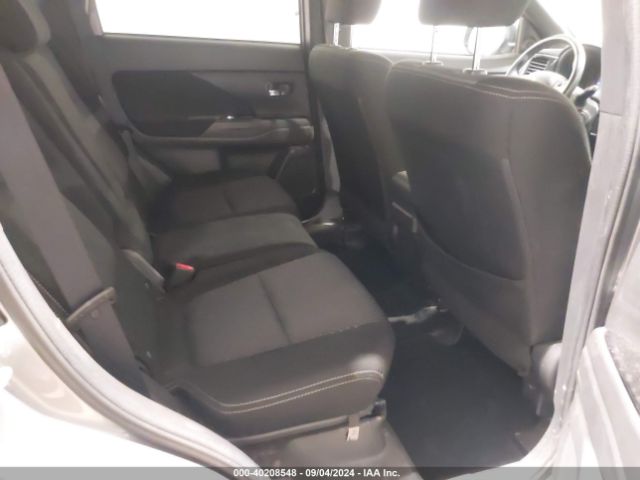 JA4AZ3A38JZ024283 Mitsubishi Outlander Le