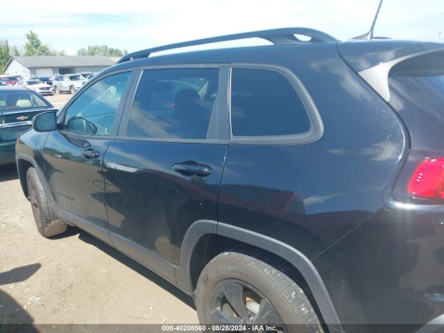 1C4PJMCB6JD547073 Jeep Cherokee Latitude 4x4