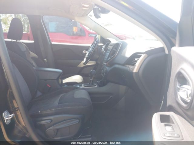 1C4PJMCB6JD547073 Jeep Cherokee Latitude 4x4