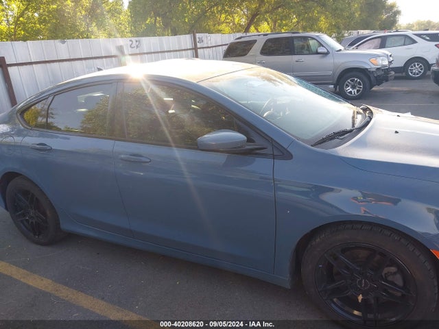 1C3CCCBG4FN686348 Chrysler 200 S