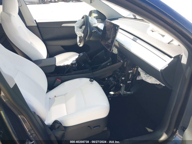 2023 TESLA MODEL Y 7SAYGDEE7PA089314 Photo 4