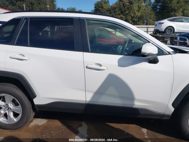 Toyota Rav4 Xle 2019 JTMW1RFV0KD510424 Image 13
