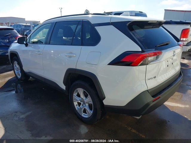 Toyota Rav4 Xle 2019 JTMW1RFV0KD510424 Image 3