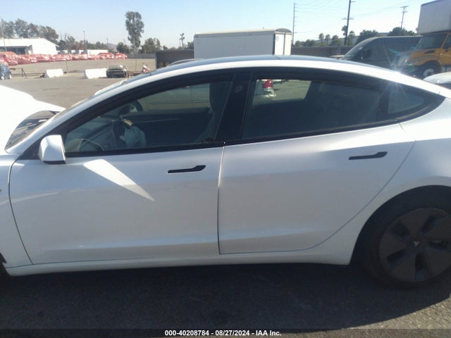 Tesla Model 3 Rear-wheel Drive 2022 5YJ3E1EA2NF125404 Image 14