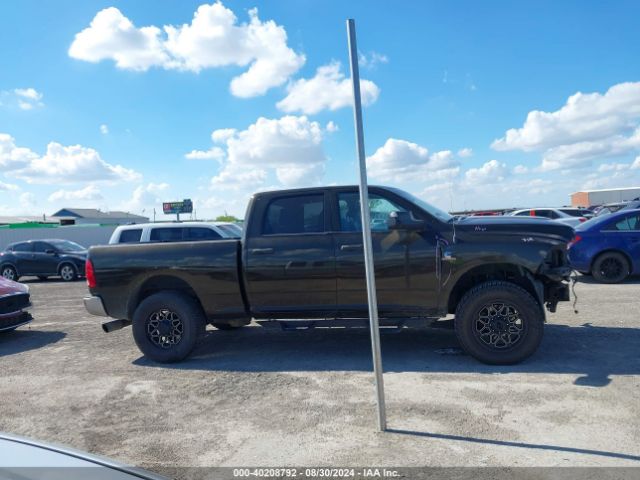 3C6UR4CL2EG120008 RAM 2500 Tradesman