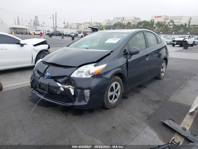 Toyota Prius Two 2014 JTDKN3DU9E1745923 Image 2