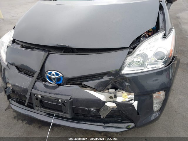 Toyota Prius Two 2014 JTDKN3DU9E1745923 Image 6