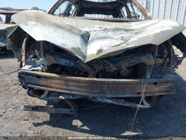 7MUBAABGXPV077607 Toyota Corolla Cross Le