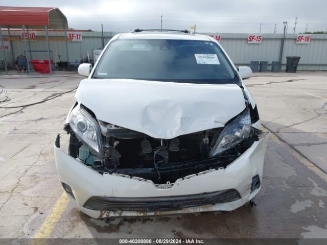 5TDYZ3DC4JS962721 Toyota Sienna Xle Premium 8 Passenger