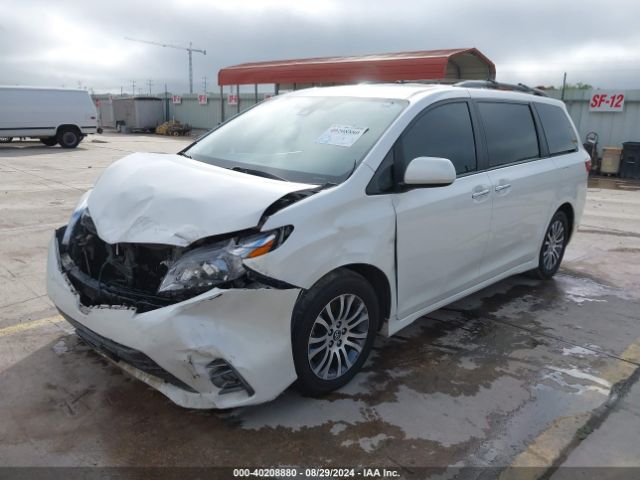 5TDYZ3DC4JS962721 Toyota Sienna Xle Premium 8 Passenger