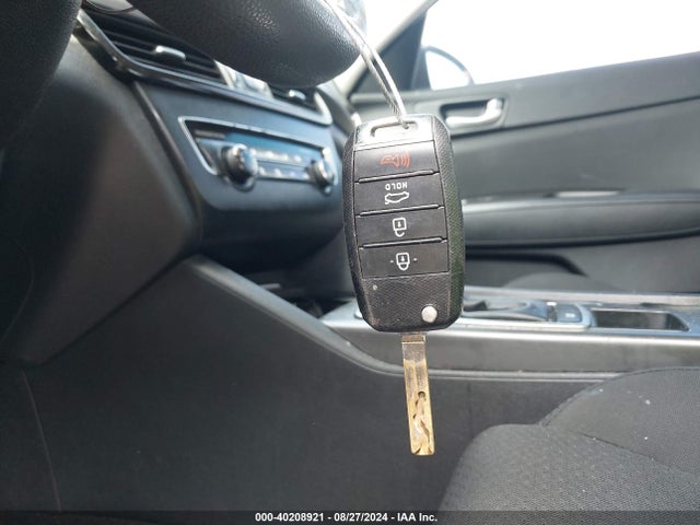 KIA Optima Lx 2017 5XXGT4L31HG134142 Image 11