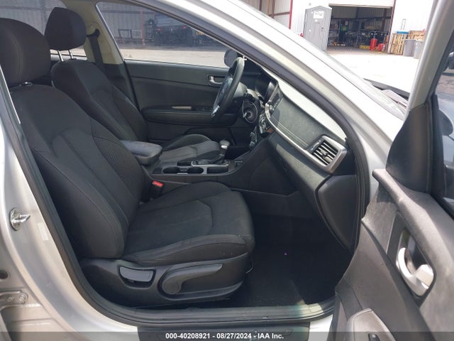 KIA Optima Lx 2017 5XXGT4L31HG134142 Image 5