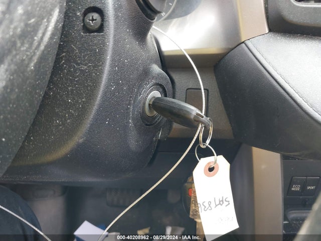 Toyota RAV4 LE 2016 2T3BFREV9GW450106 Image 11