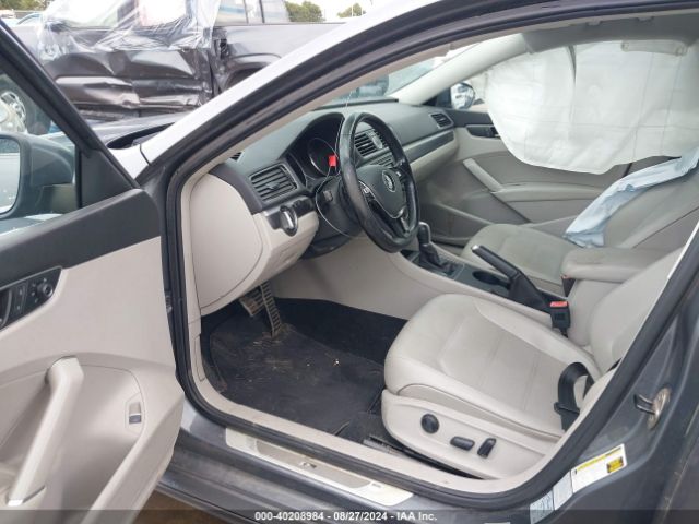 1VWDT7A37HC005830 Volkswagen Passat 1.8t R-line