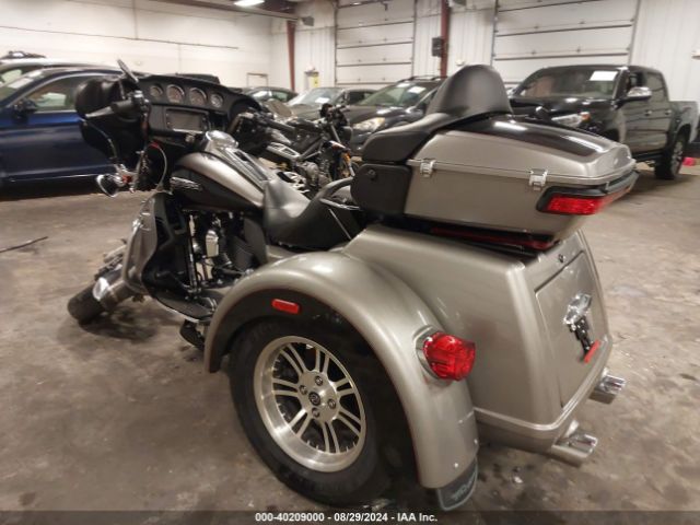 2016 HARLEY-DAVIDSON FLHTCUTG 1HD1MAL1XGB853571 Photo 2