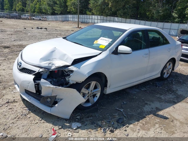 Toyota CAMRY SE 2014 4T1BF1FK8EU749033 Image 2