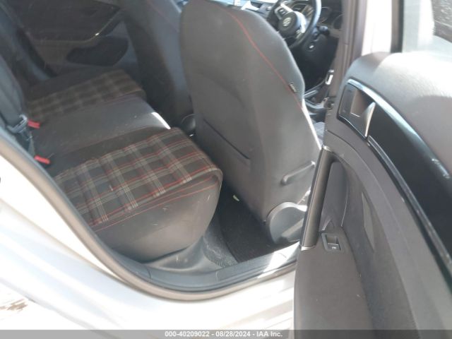 3VW5T7AUXFM006592 Volkswagen Golf Gti 2.0t S 4-door