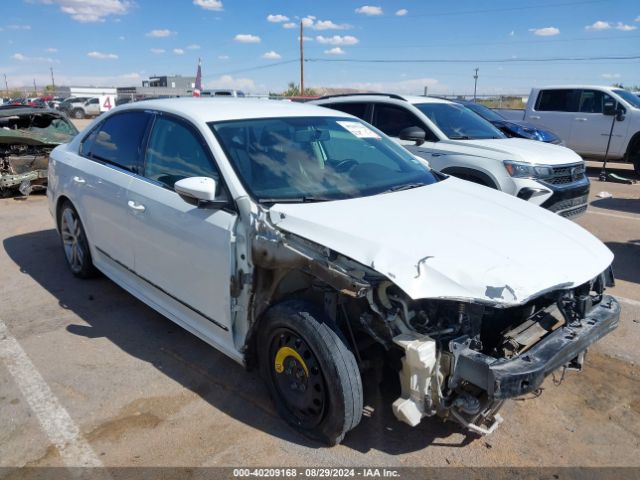 1VWDT7A35HC065511 Volkswagen Passat 1.8t R-line