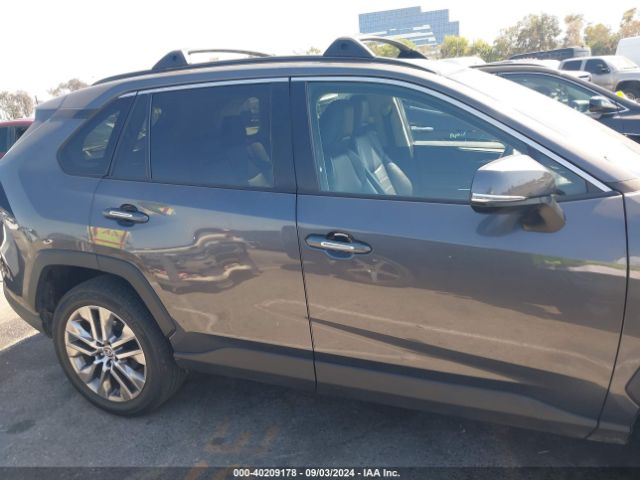 2T3C1RFV2KW053072 Toyota Rav4 Xle Premium