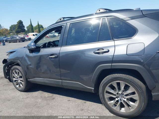 2T3C1RFV2KW053072 Toyota Rav4 Xle Premium