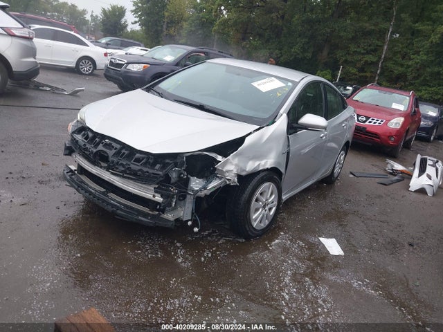 Toyota Prius Two 2016 JTDKBRFU3G3022486 Image 2