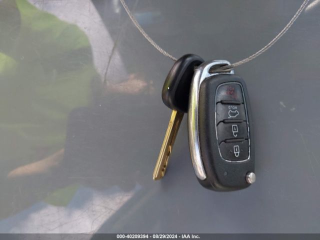 KM8J23A47KU901598 Hyundai TUCSON SE