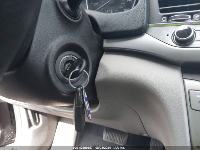 5NPD84LF8JH352653 Hyundai ELANTRA SEL