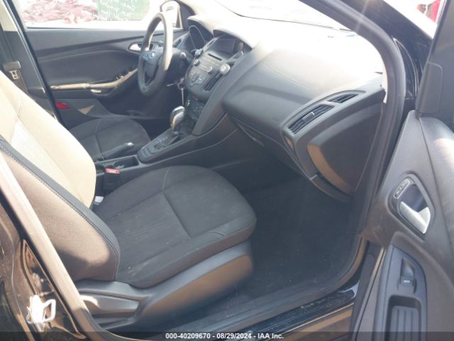 1FADP3F25GL402635 Ford FOCUS SE