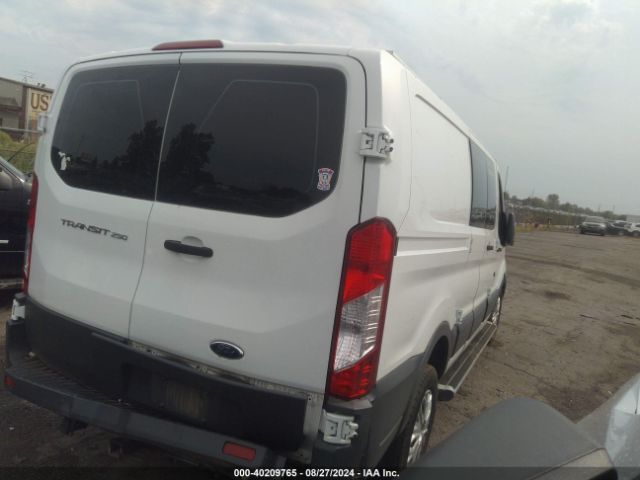 1FTNR1ZM3FKA60648 Ford Transit-250