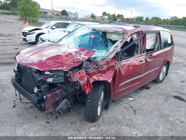 2C4RC1GG3FR534762 Chrysler Town & Country Limited Platinum