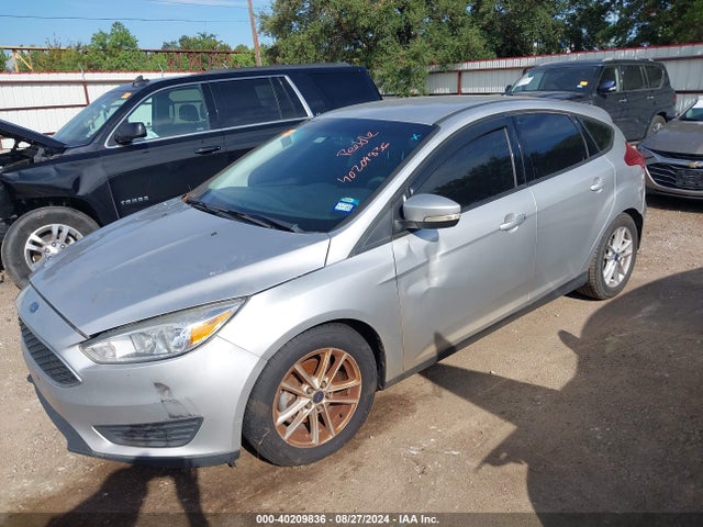 Ford FOCUS SE 2016 1FADP3K22GL293394 Image 2