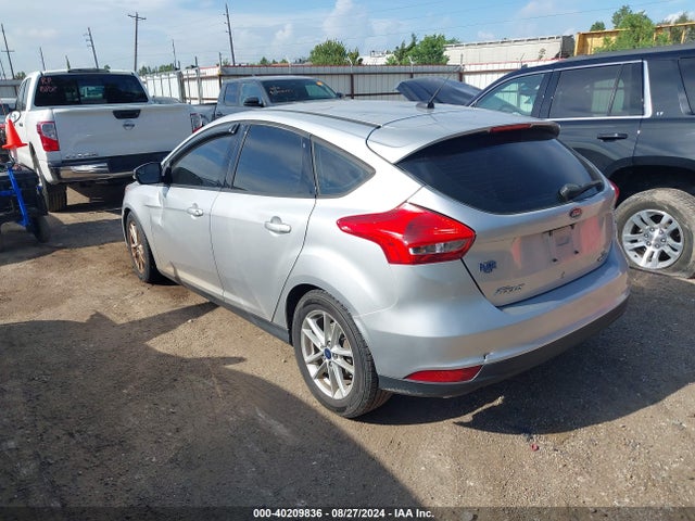 Ford FOCUS SE 2016 1FADP3K22GL293394 Image 3