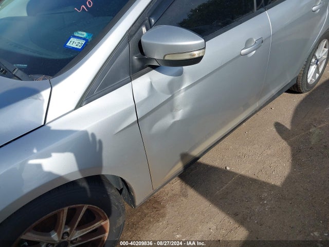 Ford FOCUS SE 2016 1FADP3K22GL293394 Image 6
