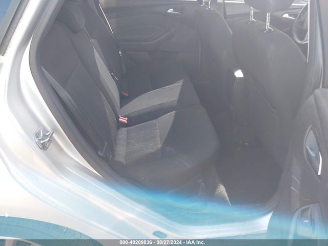 Ford FOCUS SE 2016 1FADP3K22GL293394 Image 8