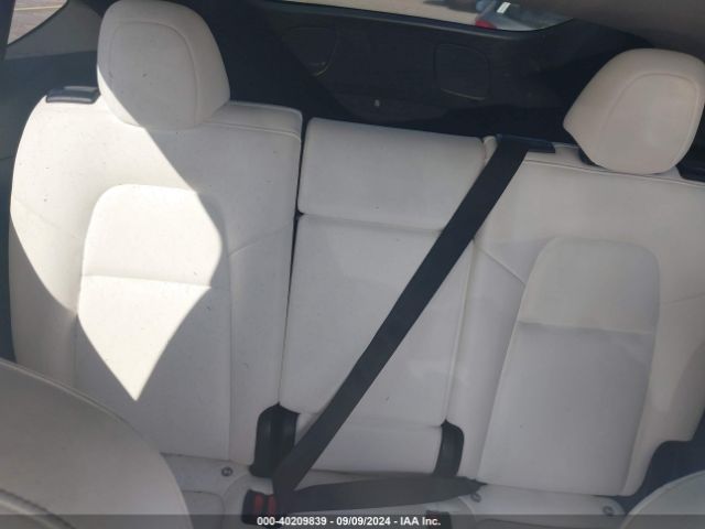 2021 TESLA MODEL Y 5YJYGDEF0MF124490 Photo 7