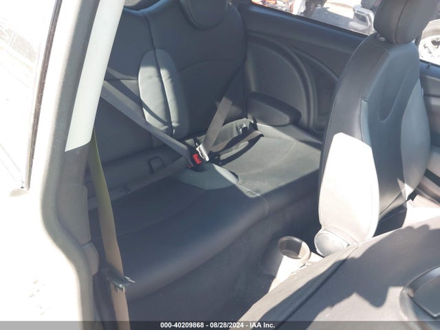 2008 MINI COOPER WMWMF33578TU64130 Photo 7