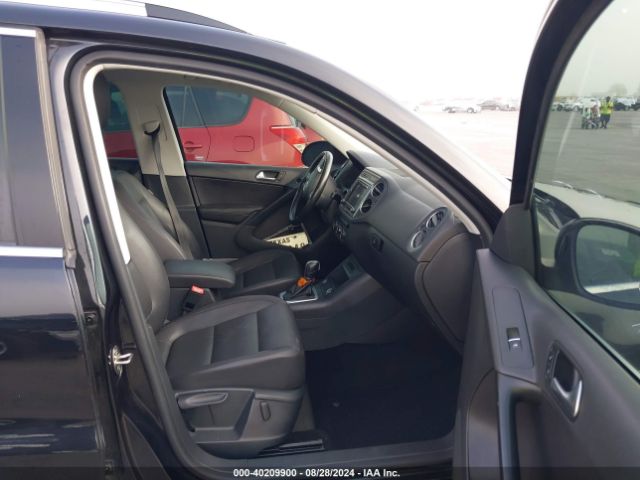 WVGAV7AX6GW527506 Volkswagen TIGUAN SE