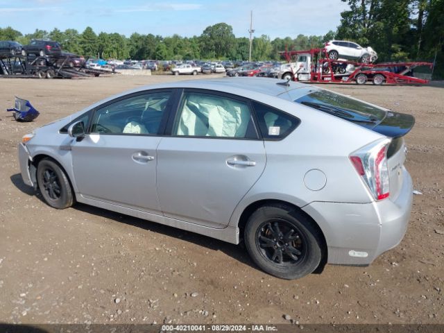 JTDKN3DUXF1872973 Toyota Prius Four