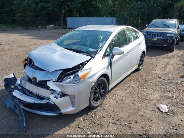 JTDKN3DUXF1872973 Toyota Prius Four