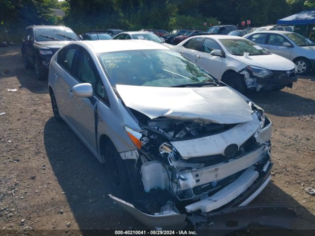 JTDKN3DUXF1872973 Toyota Prius Four