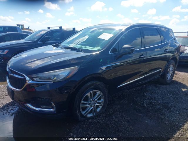 5GAERBKW8JJ151223 Buick Enclave Essence