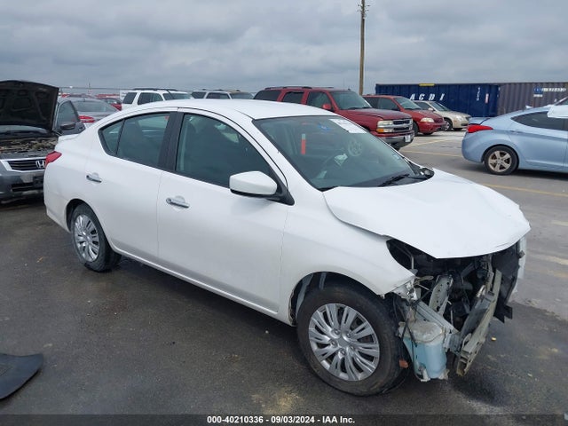 2018 3N1CN7AP4JL886169 main image