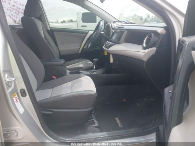 JTMZFREV7FJ042053 Toyota RAV4 LE